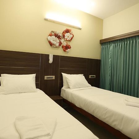 Minas Manor Hotel Tiruchirappalli Eksteriør billede