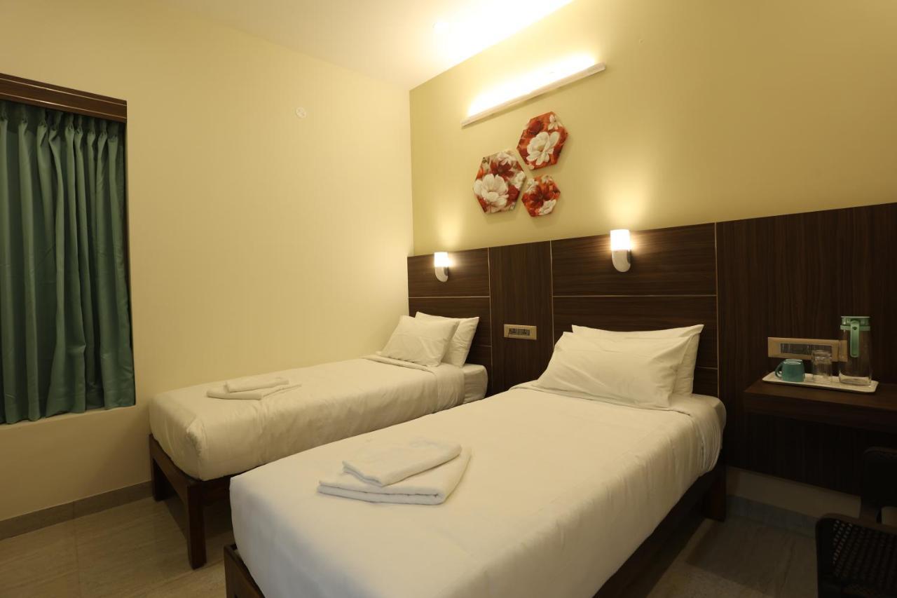 Minas Manor Hotel Tiruchirappalli Eksteriør billede