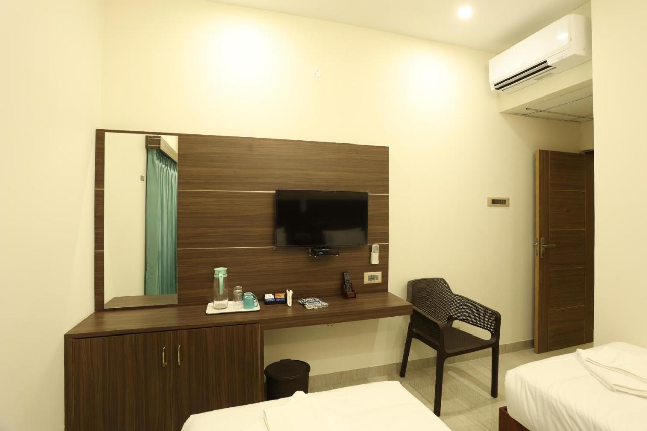 Minas Manor Hotel Tiruchirappalli Eksteriør billede