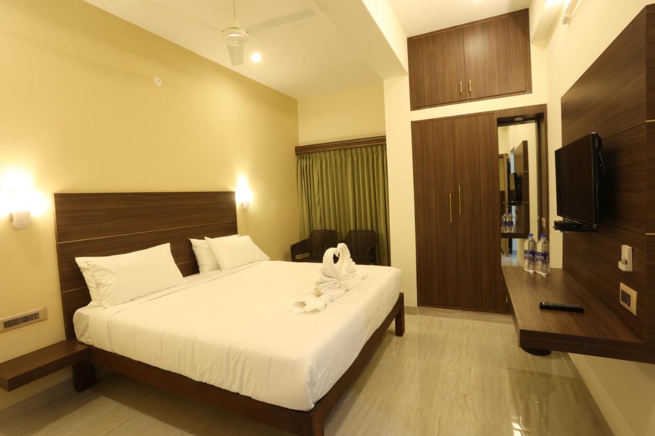 Minas Manor Hotel Tiruchirappalli Eksteriør billede