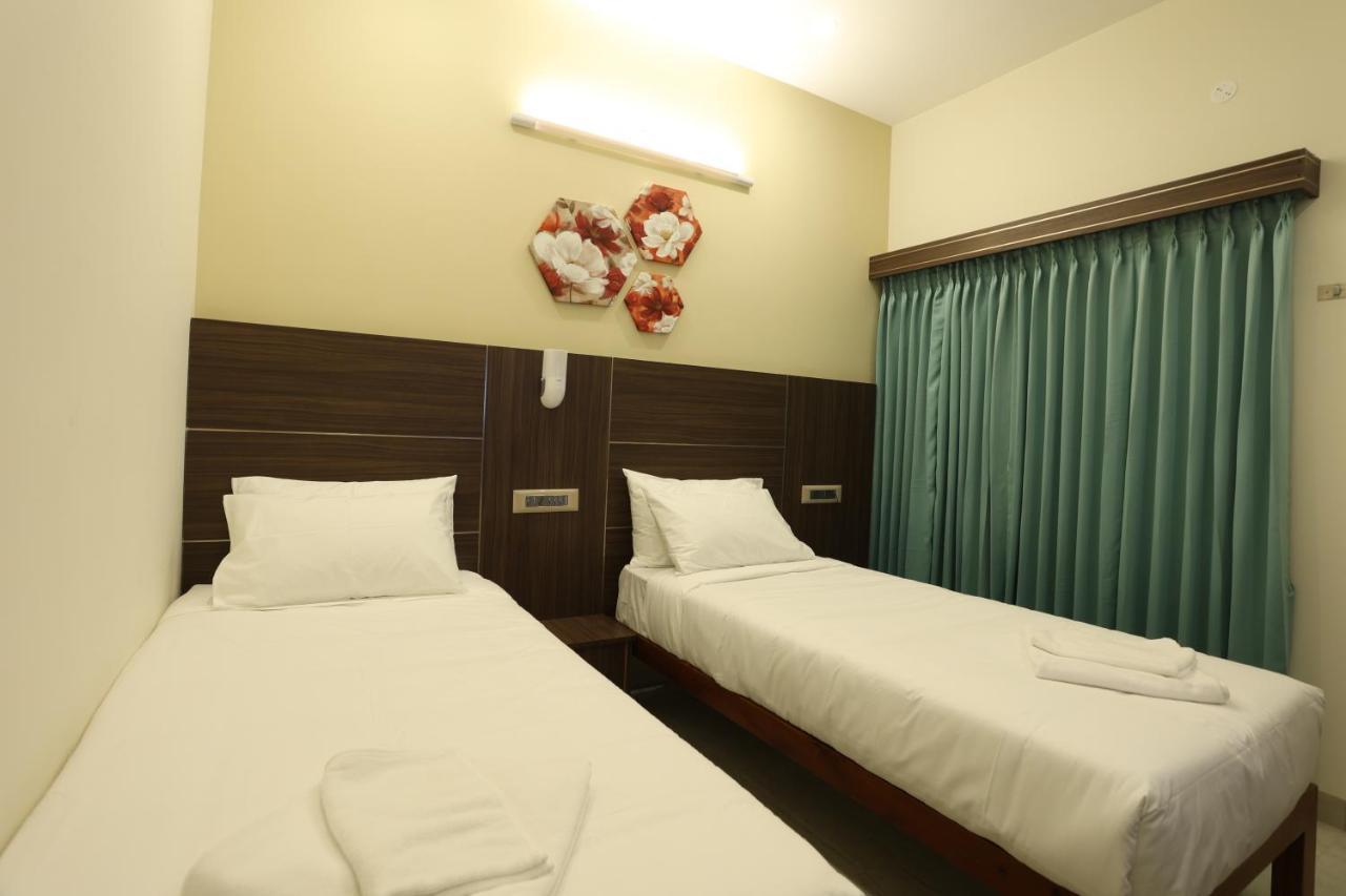 Minas Manor Hotel Tiruchirappalli Eksteriør billede