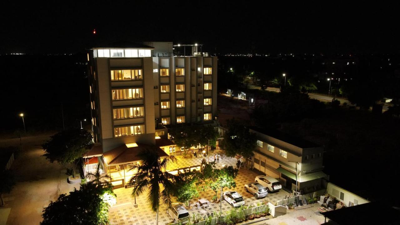 Minas Manor Hotel Tiruchirappalli Eksteriør billede