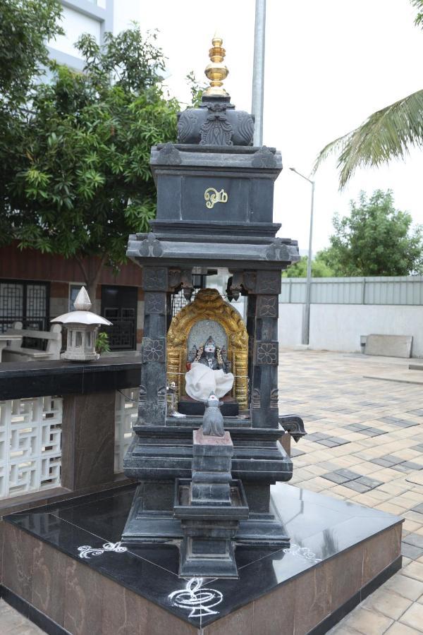 Minas Manor Hotel Tiruchirappalli Eksteriør billede
