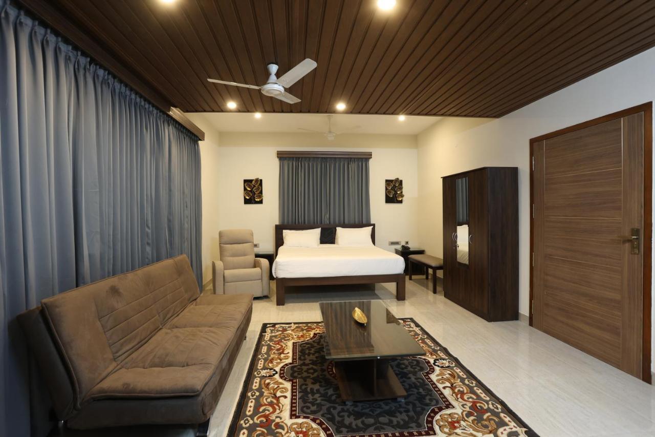 Minas Manor Hotel Tiruchirappalli Eksteriør billede