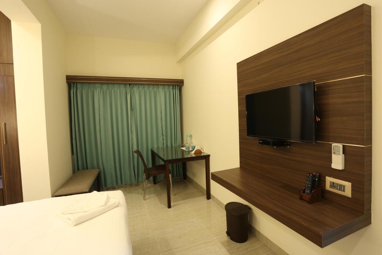 Minas Manor Hotel Tiruchirappalli Eksteriør billede
