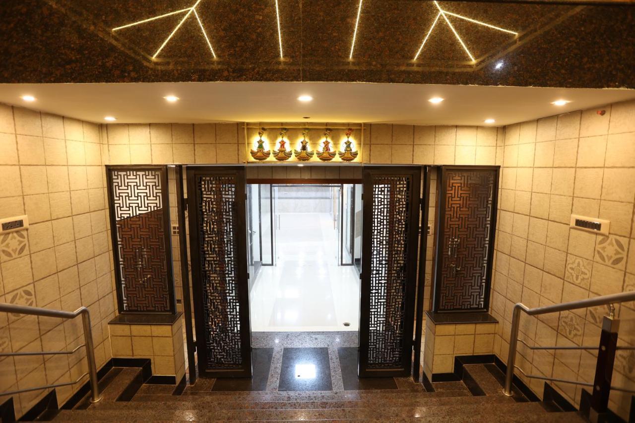 Minas Manor Hotel Tiruchirappalli Eksteriør billede